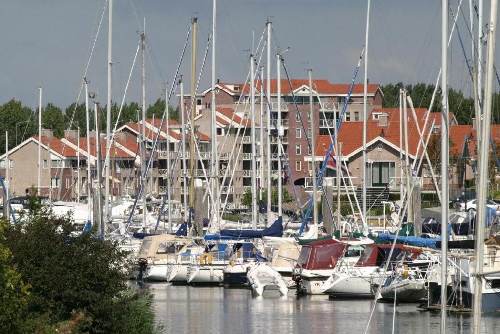 Hotel Restaurant Zeeland Tholen Extérieur photo