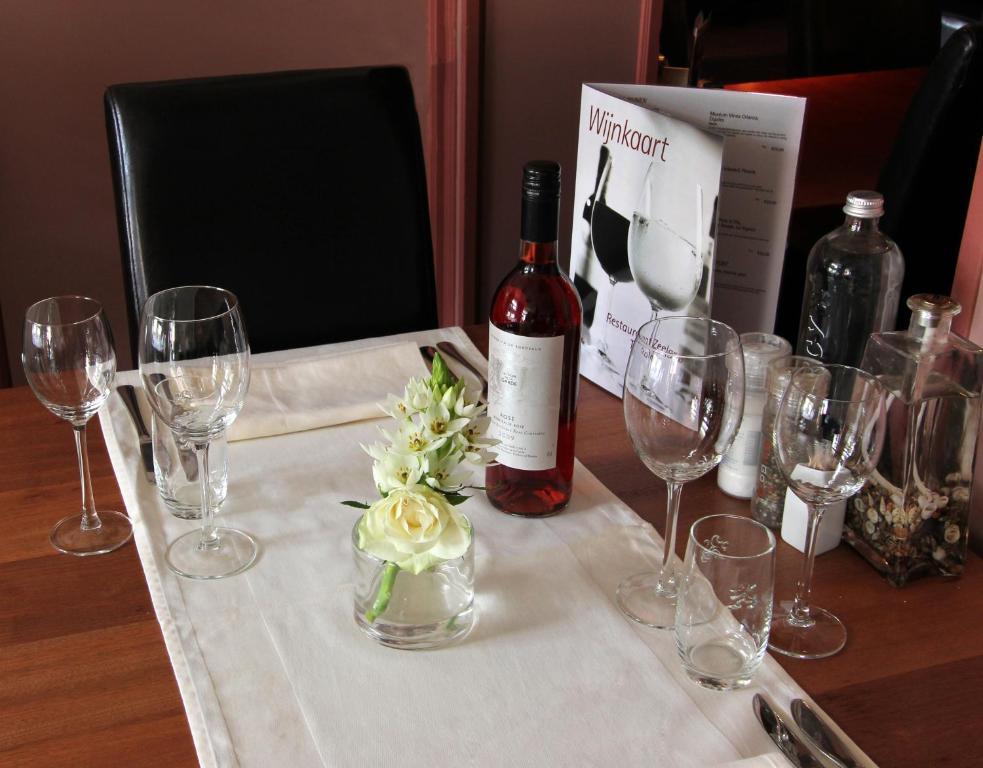 Hotel Restaurant Zeeland Tholen Extérieur photo